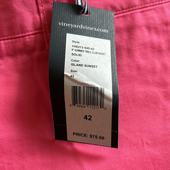 Vineyard vines pink khaki shorts. Size 42 never worn. Still has tag. - Picture 3 of 3